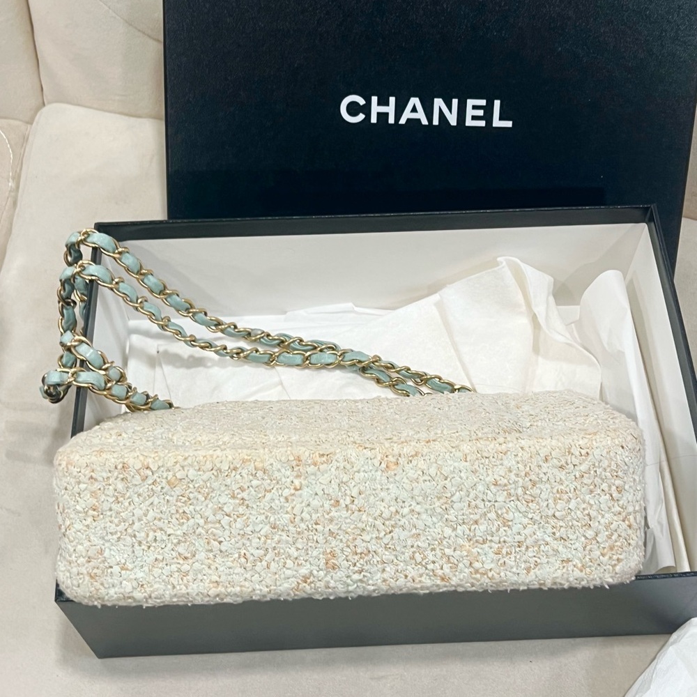 Chanel Classic Tweed Double Flap Bag - Picture 9 of 16